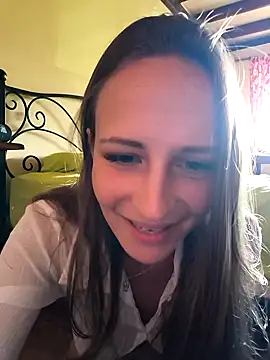 Snapshot of emma4xxx chatting on 02-16-25, 08:11 emma4xxx online show from 02-16-25, 08:11