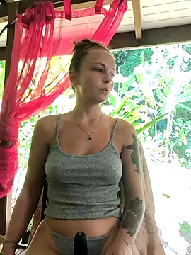 Snapshot of emma4xxx chatting on 02-28-25, 07:46 emma4xxx online show from 02-28-25, 07:46