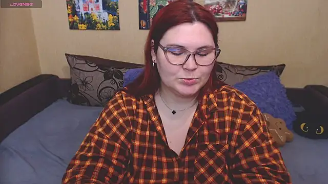 JuliaKeln online show from 04-18-26, 07:07