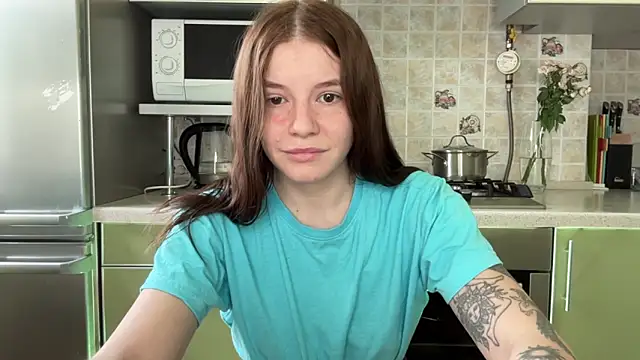 Snapshot of mia___mi chatting on 03-07-25, 10:35 mia mi online show from 03-07-25, 10:35