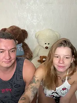 Snapshot of mia___mi chatting on 10-10-25, 06:47 mia mi online show from 10-10-25, 06:47