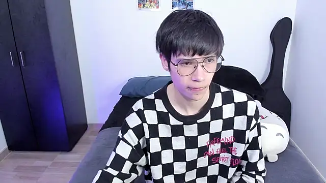 Aventure Twinks online show from 03-21-25, 02:39