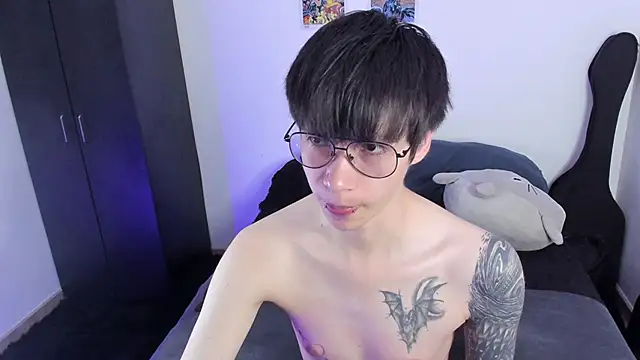 Aventure Twinks online show from 10-14-25, 08:09