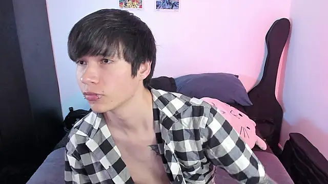 Aventure Twinks online show from 11-15-25, 02:48