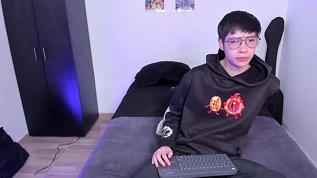Aventure Twinks online show from 02-25-25, 07:27