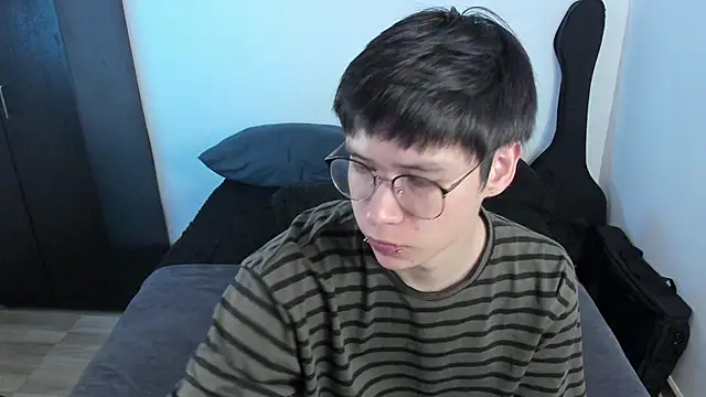 Aventure Twinks online show from 01-10-26, 06:47