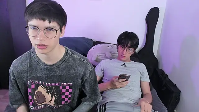 Aventure Twinks online show from 01-05-26, 10:57