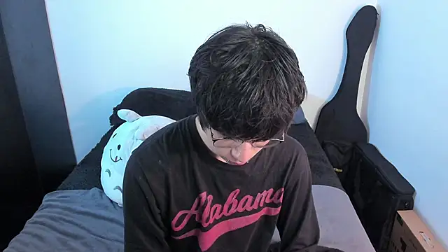 Aventure Twinks online show from 04-12-26, 11:41