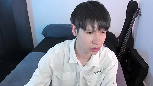 Aventure Twinks online show from 06-22-26, 10:18