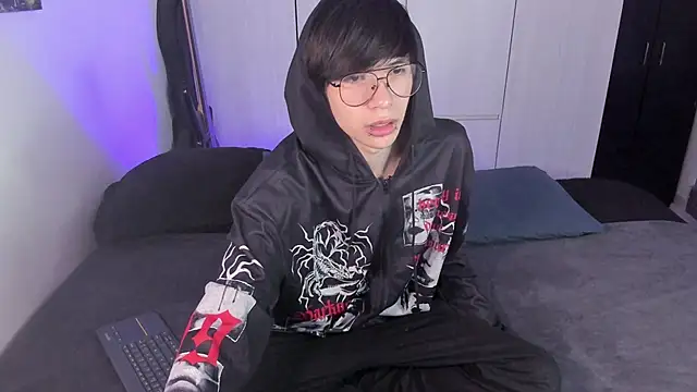 Aventure Twinks online show from 01-24-25, 11:48