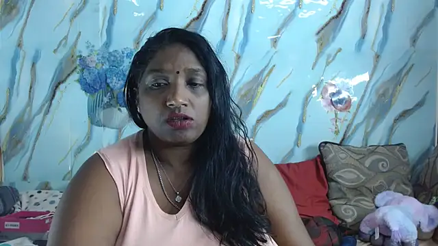 Snapshot of Indian_tracy chatting on 05-11-26, 04:15 Indian tracy online show from 05-11-26, 04:15