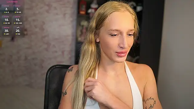 Nicolette  Shea  online show from 01-15-26, 08:29