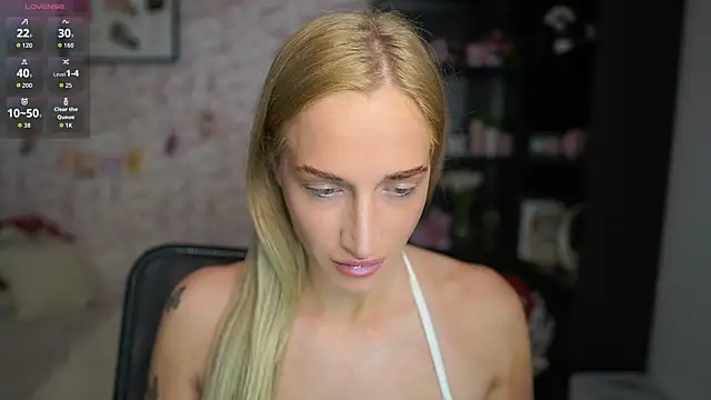 Snapshot of Nicolette__Shea_ chatting on 02-07-26, 08:22 Nicolette Shea online show from 02-07-26, 08:22