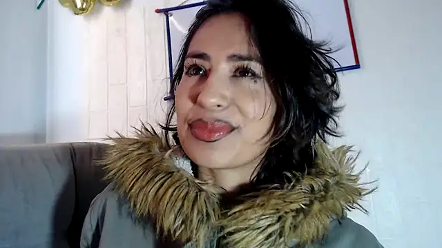 Snapshot of fantasty_nylon chatting on 10-10-25, 04:30 fantasty nylon online show from 10-10-25, 04:30