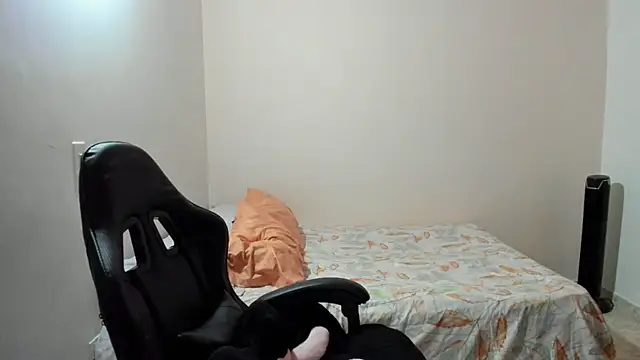 nina pons online show from 04-13-26, 08:24