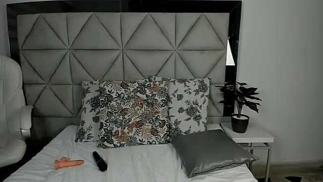 Snapshot of nina_pons chatting on 03-11-25, 11:04 nina pons online show from 03-11-25, 11:04