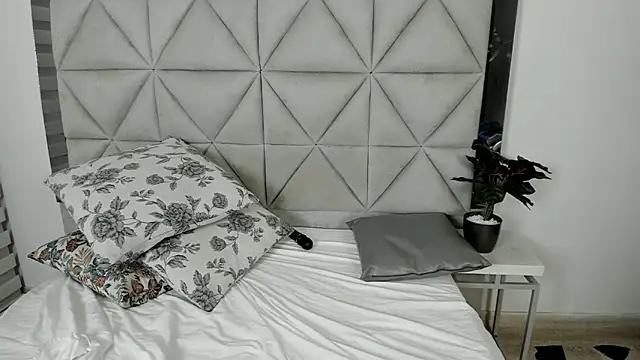 Snapshot of nina_pons chatting on 03-14-25, 01:48 nina pons online show from 03-14-25, 01:48