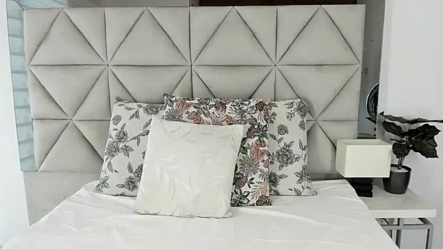 nina pons online show from 11-05-25, 08:34