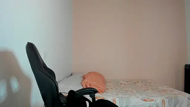 nina pons online show from 04-07-26, 06:32