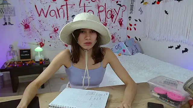 Snapshot of reaLISStic chatting on 10-14-25, 04:29 reaLISStic online show from 10-14-25, 04:29