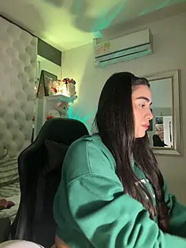 Snapshot of ZarahEvans chatting on 10-10-25, 07:58 ZarahEvans online show from 10-10-25, 07:58