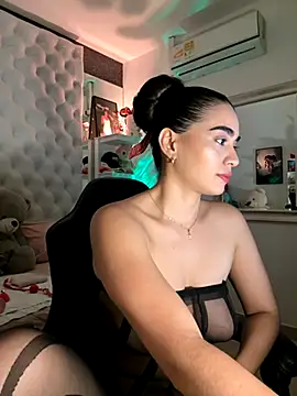 ZarahEvans online show from 11-21-25, 07:46