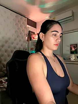 Snapshot of ZarahEvans chatting on 10-15-25, 08:28 ZarahEvans online show from 10-15-25, 08:28