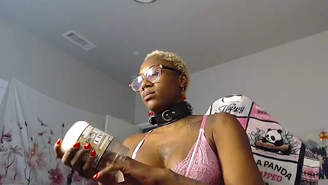 VixenCapri online show from 12-18-25, 10:57