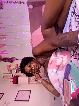 VixenCapri online show from 10-28-25, 09:08