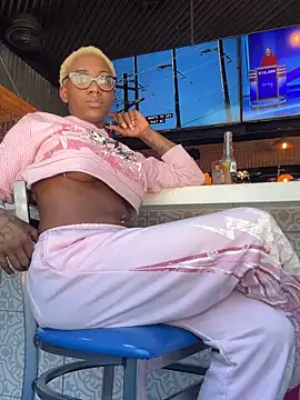 Snapshot of VixenCapri chatting on 11-06-25, 05:50 VixenCapri online show from 11-06-25, 05:50