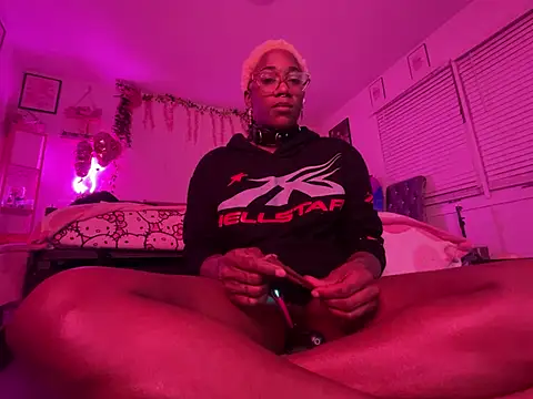 Snapshot of VixenCapri chatting on 01-16-26, 11:14 VixenCapri online show from 01-16-26, 11:14