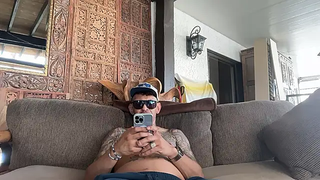 Snapshot of RoodoggXL chatting on 02-14-26, 09:26 RoodoggXL online show from 02-14-26, 09:26