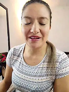 Snapshot of valeriahunter1 chatting on 11-20-25, 10:31 valeriahunter1 online show from 11-20-25, 10:31