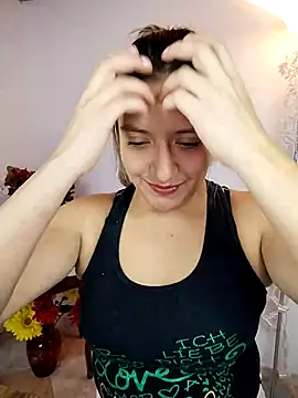 Snapshot of valeriahunter1 chatting on 05-10-26, 10:22 valeriahunter1 online show from 05-10-26, 10:22