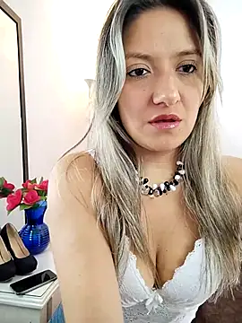 Snapshot of valeriahunter1 chatting on 12-02-25, 08:43 valeriahunter1 online show from 12-02-25, 08:43