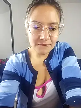 Snapshot of valeriahunter1 chatting on 11-14-25, 04:16 valeriahunter1 online show from 11-14-25, 04:16