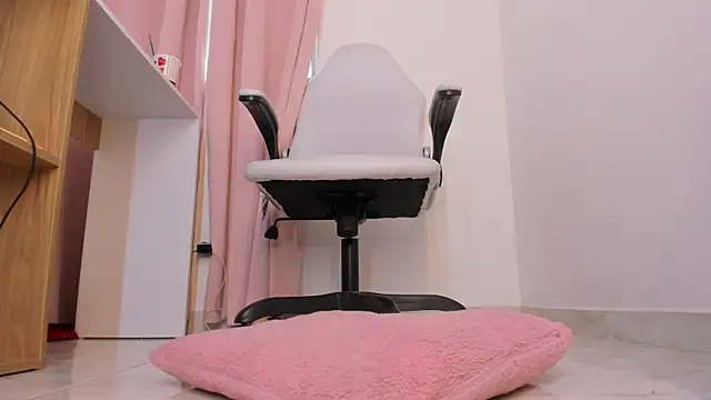 kattypinkk online show from 04-16-26, 09:39