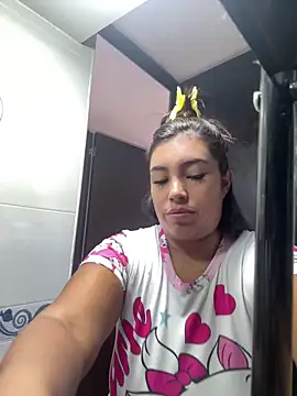 Snapshot of elana_kepler chatting on 10-30-25, 04:48 elana kepler online show from 10-30-25, 04:48