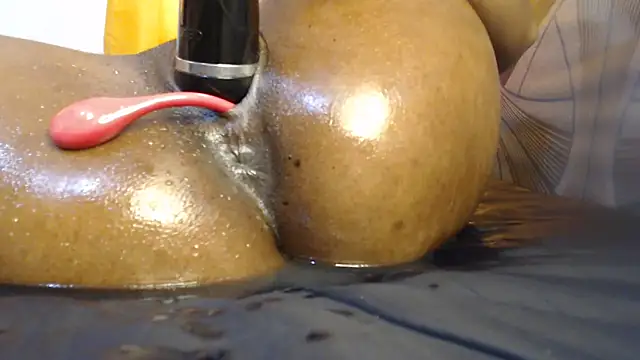 Candiey001 online show from 01-27-25, 03:58