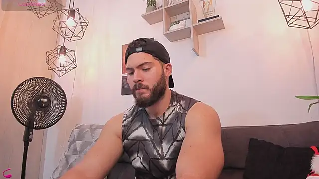 SebastianVilla  online show from 12-16-25, 12:04