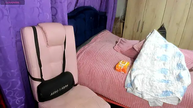 Snapshot of Kenia_oz chatting on 02-02-26, 10:47 Kenia oz online show from 02-02-26, 10:47