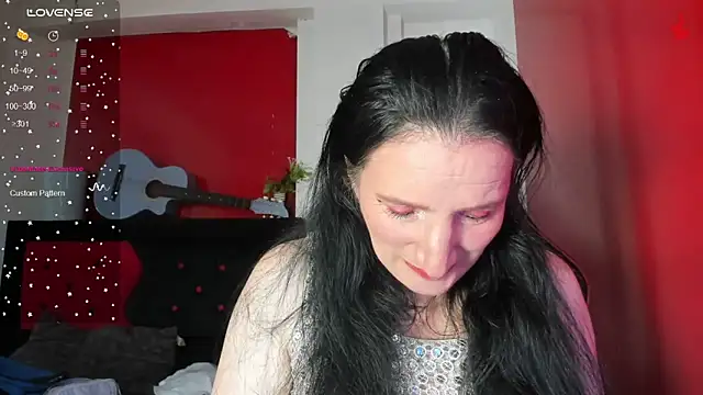 Snapshot of Andrefoxx_ chatting on 09-25-25, 02:06 Andrefoxx online show from 09-25-25, 02:06