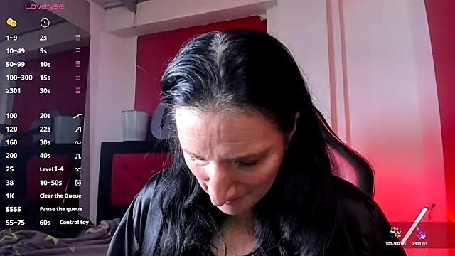 Snapshot of Andrefoxx_ chatting on 09-30-25, 03:18 Andrefoxx online show from 09-30-25, 03:18