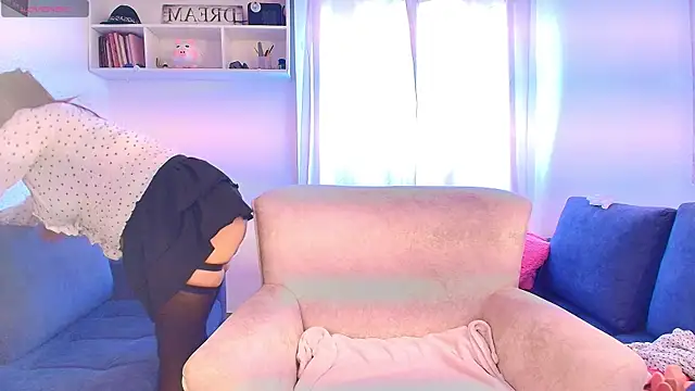 kendrajhonson online show from 03-04-25, 08:38