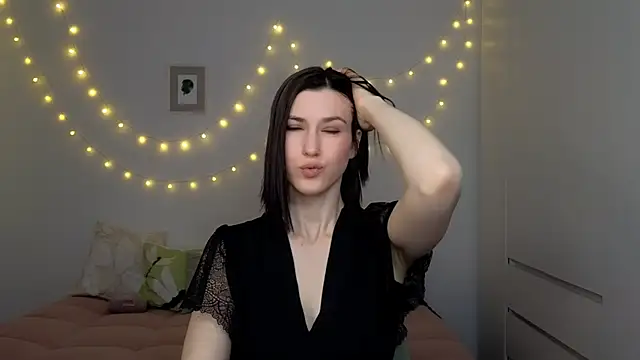 Snapshot of AliciaNewell chatting on 05-20-26, 09:17 AliciaNewell online show from 05-20-26, 09:17