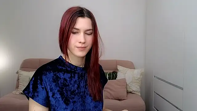 AliciaNewell online show from 10-26-25, 08:37