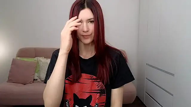 Snapshot of AliciaNewell chatting on 10-15-25, 09:17 AliciaNewell online show from 10-15-25, 09:17