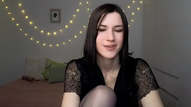 Snapshot of AliciaNewell chatting on 05-21-26, 04:26 AliciaNewell online show from 05-21-26, 04:26