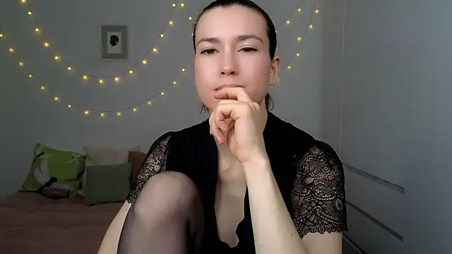 AliciaNewell online show from 07-04-26, 04:19