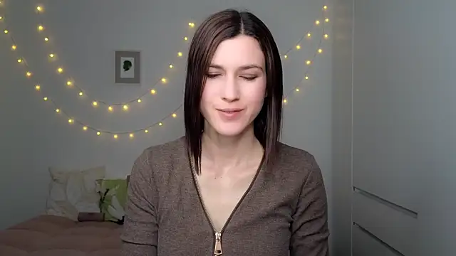 Snapshot of AliciaNewell chatting on 05-30-26, 05:07 AliciaNewell online show from 05-30-26, 05:07